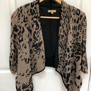 Leopard print crop blazer